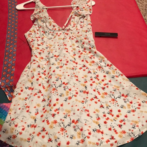 Dress - Picture 1 of 2